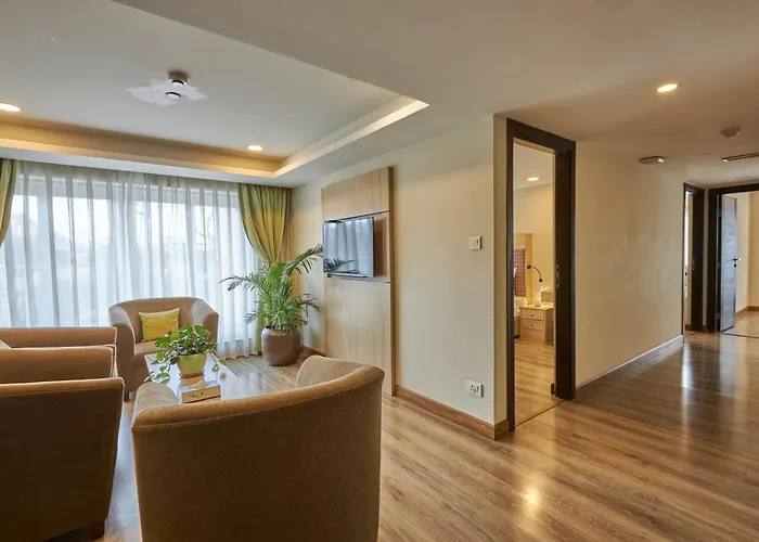 Hotel Crowne Imperial