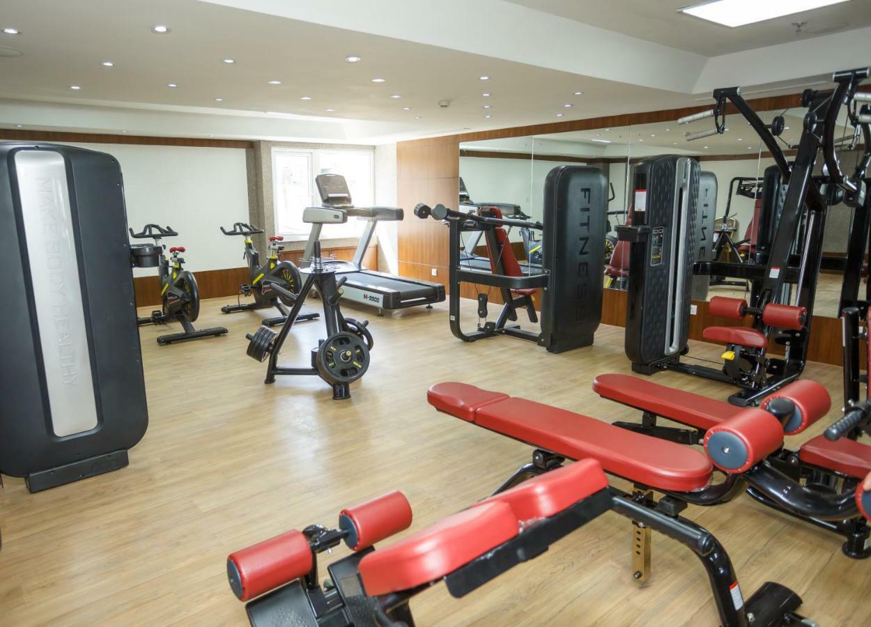 Crowne Imperial Hotel